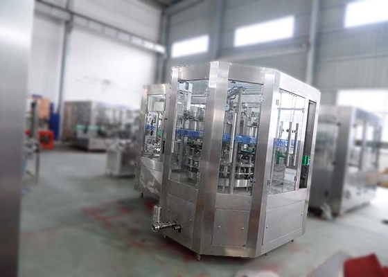 China Industrielle Dosen-Füllmaschine 3500-5000 kann,/Stunde Hochgeschwindigkeits-PLC-Steuerung fournisseur