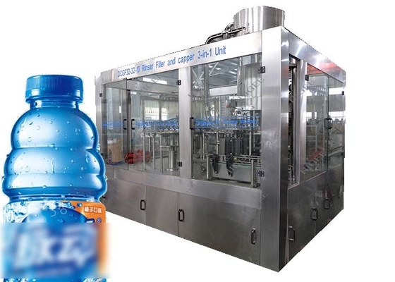 China Automatische kleine Plastikflaschen-Füllmaschine karbonisierte alkoholfreies Getränk/Getränkefüllende Ausrüstung fournisseur