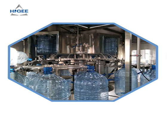 China 5 Liter-automatische Wasser-Füllmaschine-kohlensäurehaltige Getränk-abfüllende Ausrüstung fournisseur