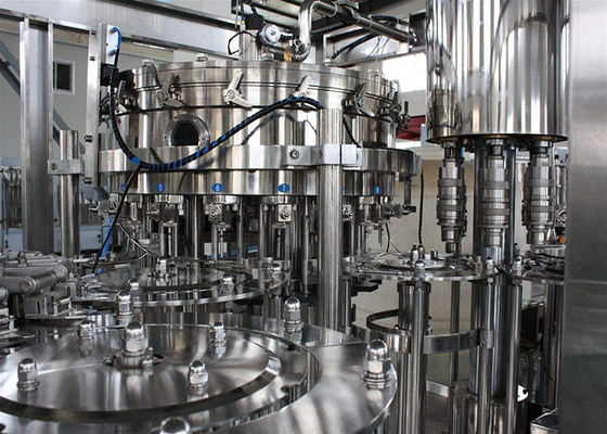 China Getränkedose karbonisierte die Kapazität des Getränk-Füllmaschine-hohe Präzisions-Ventil-30000BPH fournisseur