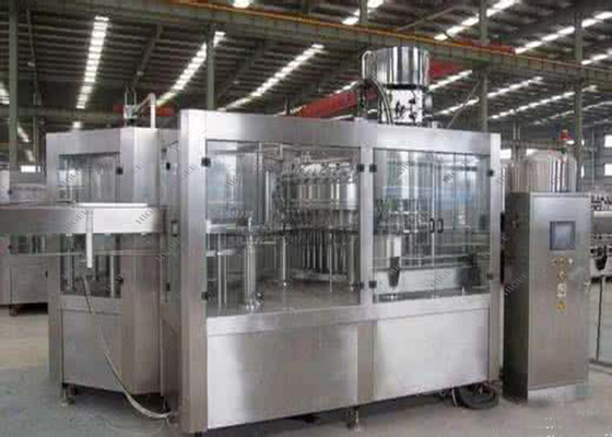 China Füllmaschine des Getränk1500bph, Plastikfüllmaschine des flaschen-alkoholfreien Getränkes 3 in 1 Einheit fournisseur
