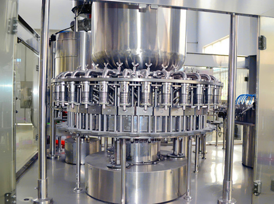 China Kapazität der Korn-Saft-vollautomatische Flaschen-Füllmaschine-3.8kw 1000-30000BPH fournisseur
