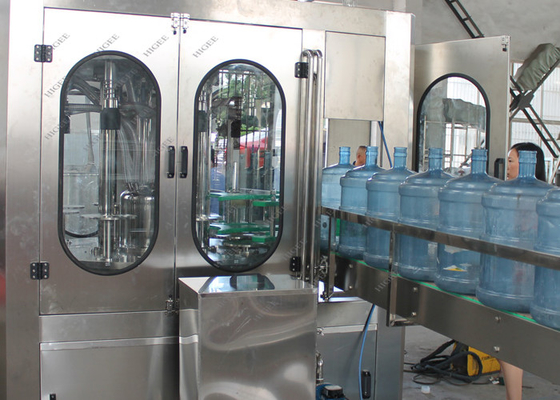 China Industrielle waschende mit einer Kappe bedeckende 5 Gallonen-Wasser-Flaschen-Füllmaschine für HAUSTIER pp. fournisseur