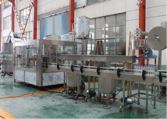China 3 in 1 Getränkefüllmaschine, füllende Ausrüstungs-Linie 100BPH des Getränk20l fournisseur
